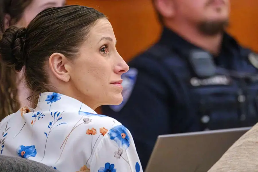 കോക്‌ടെയിൽ ‘ചതി’; ഭർത്താവിനെ കൊന്നു,പിന്നെ ഭർത്താവിന് സമർപ്പിച്ച് പുസ്തകം; എഴുത്തുകാരി കുറ്റക്കാരി