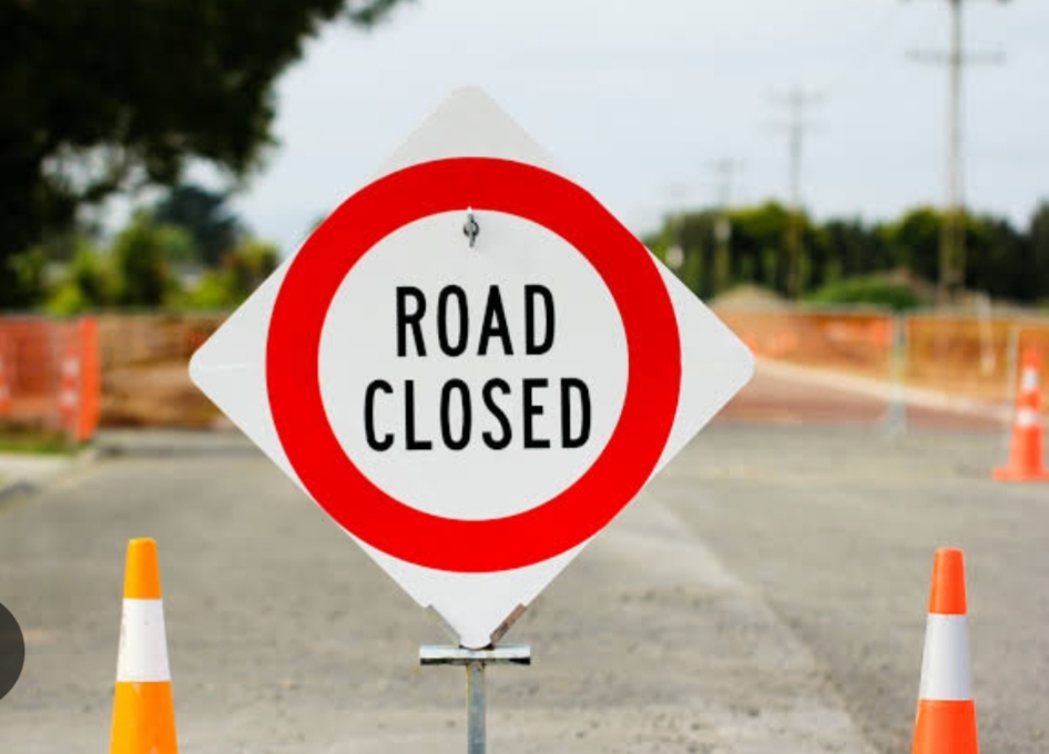 ഗതാഗതം നിരോധിച്ചു