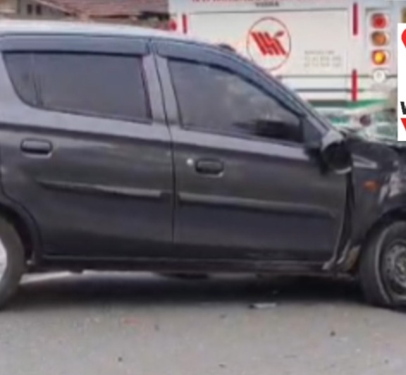 കാറും ബൈക്കും കൂട്ടിയിടിച്ച് ബൈക്ക് യാത്രികന് പരിക്ക്