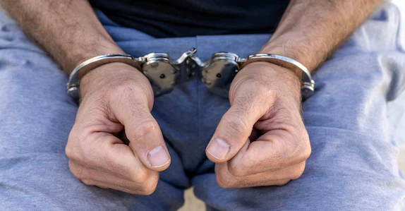 സിവിൽ സർവീസ് ഉദ്യോഗസ്ഥന്റെ മകളെ പീഡിപ്പിച്ച് കൊലപ്പെടുത്തിയ പ്രതി അറസ്റ്റിൽ