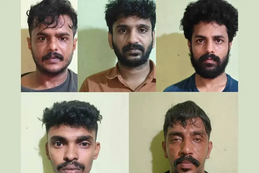 ചെരിപ്പ് കച്ചവടത്തിന്റെ മറവിൽ എംഡിഎംഎ വിൽപ്പന അഞ്ചുപേർ പിടിയിൽ,വിദ്യാർഥികൾക്കും വിൽപ്പന