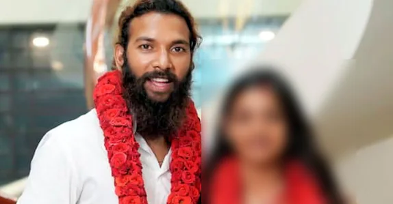 കുംഭമേള പെൺകുട്ടിയെ നേരിൽ കാണാതെ മടങ്ങില്ലെന്ന് മധ്യപ്രദേശ് പൊലീസ്; ഹാജരാകില്ലെന്ന് വൈറൽ താരം