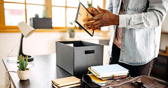 വീണ്ടും കൂട്ടപ്പിരിച്ചുവിടലുമായി ഐടി ഭീമൻ; 12000 ഇന്ത്യക്കാരുടെ പണിയും തെറിച്ചു