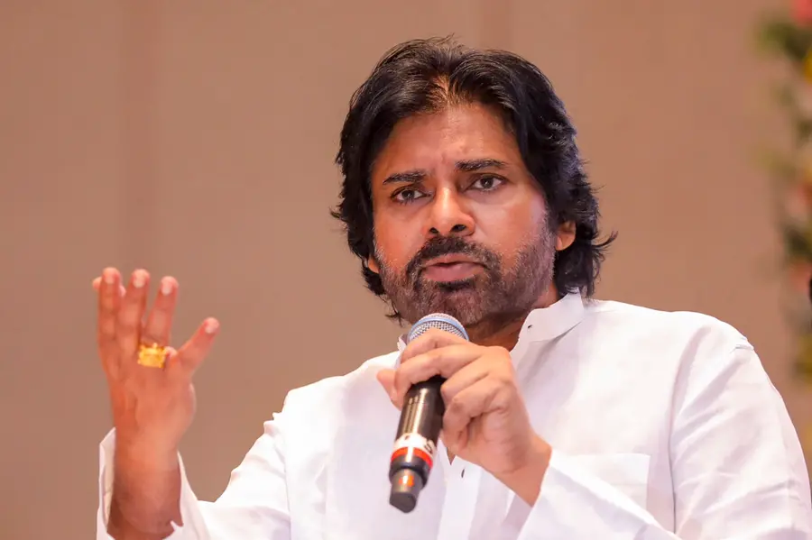 പവൻ കല്യാണിന് ദേഹാസ്വാസ്ഥ്യം, ശസ്ത്രക്രിയയ്ക്ക് വിധേയനായി, എല്ലാം ശുഭകരമെന്ന് ഭാര്യ