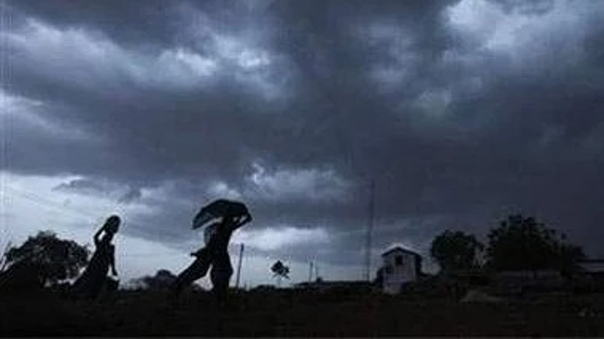 കടുത്ത ചൂടില്‍ നിന്ന് ആശ്വാസമാകുമോ? ശക്തമായ മഴ വരുന്നു; ബുധനാഴ്ച നാലു ജില്ലകളില്‍ യെല്ലോ അലര്‍ട്ട്