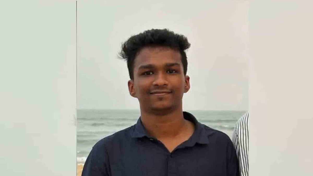 ‘ജാതി അധിക്ഷേപം, നിറത്തിന്റെ പേരില്‍ പരിഹാസം, മകനെ കൊന്നതാണ്’; ആരോപണ വിധേയരായ അധ്യാപകര്‍ക്ക് സസ്‌പെന്‍ഷന്‍