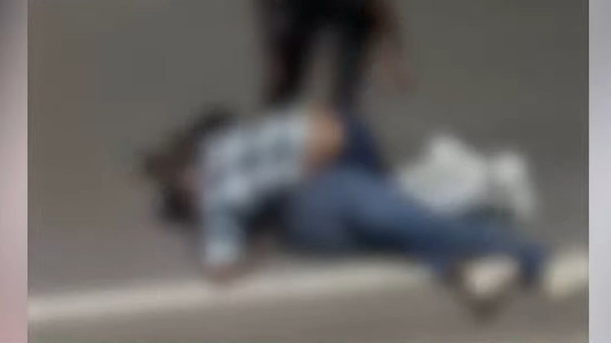 അതിക്രൂര കൊലപാതകം; യുവാവിനെ റോഡില്‍ മര്‍ദ്ദിച്ച് കൊലപ്പെടുത്തി