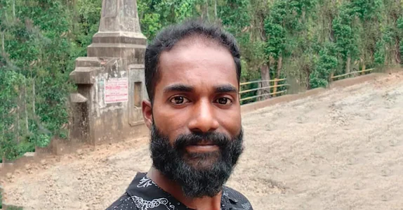 കെഎസ്ഇബി ജീവനക്കാരന്‍ ജോലിക്കിടെ കുഴഞ്ഞുവീണു; ചികിത്സ കിട്ടാതെ മരിച്ചെന്ന് പരാതി, പ്രതിഷേധം