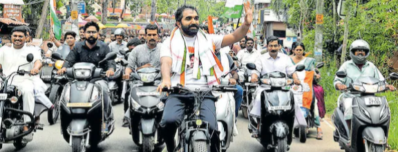 പ്രചാരണത്തിൽ ചാണ്ടി ഉമ്മൻ ലാഭിച്ചത് 79 ലക്ഷം; ആ സൈക്കിൾ വാങ്ങിയ കഥ ഇങ്ങനെ..