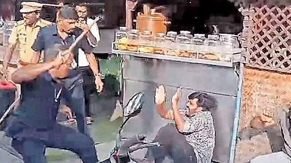‘കെട്ടിച്ചമച്ച കേസ്, ഔദ്യോഗിക ജീവിതം കളങ്കപ്പെടും’; നവകേരള ‘രക്ഷാപ്രവര്ത്തന’ത്തില് പ്രതികളായ പൊലീസുകാരുടെ മുന്കൂര് ജാമ്യാപേക്ഷയിലെ വാദങ്ങള് പുറത്ത്