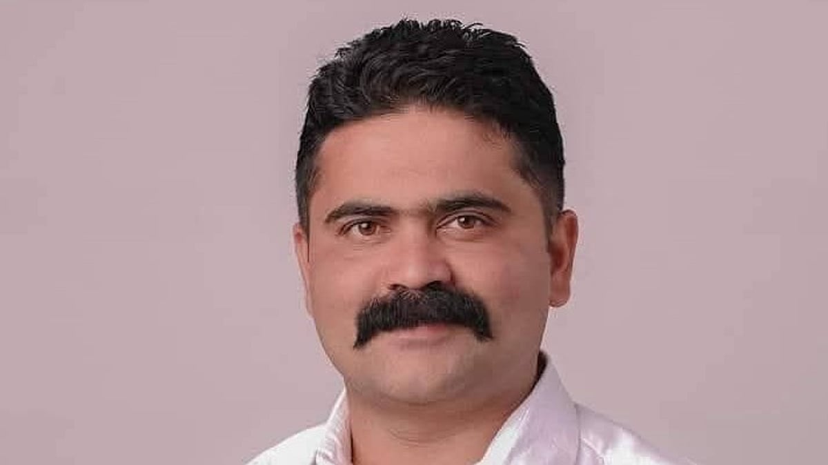 ജോലി വാഗ്ദാനം ചെയ്ത് യുവതിയെ ബലാത്സംഗം ചെയ്ത കേസ്; പാലക്കാട്ടെ കോൺഗ്രസ് മുനിസിപ്പൽ കൗൺസിലർ പ്രശോഭ് കീഴടങ്ങി